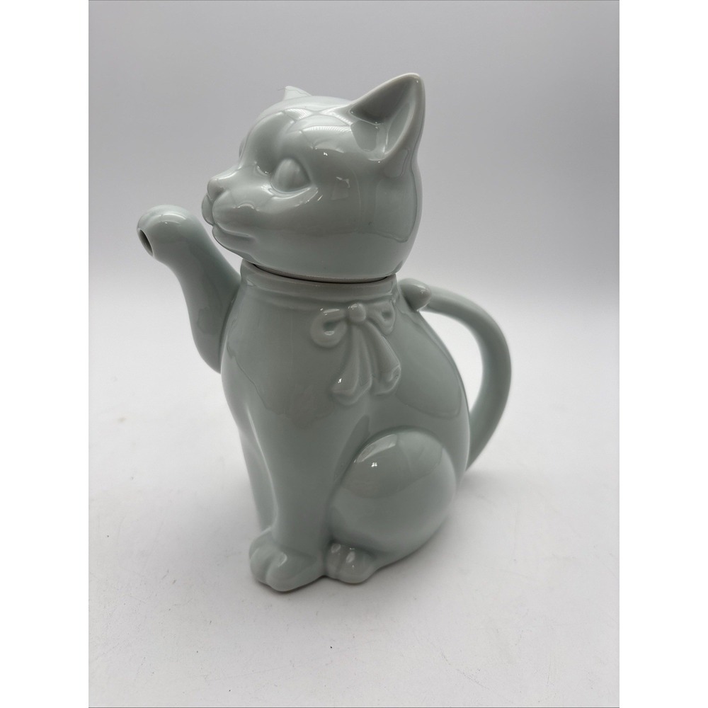 Vintage TAKAHASHI JAPAN Porcelain Kitty Cat Teapot, Celadon Green 7" Tall EPOC